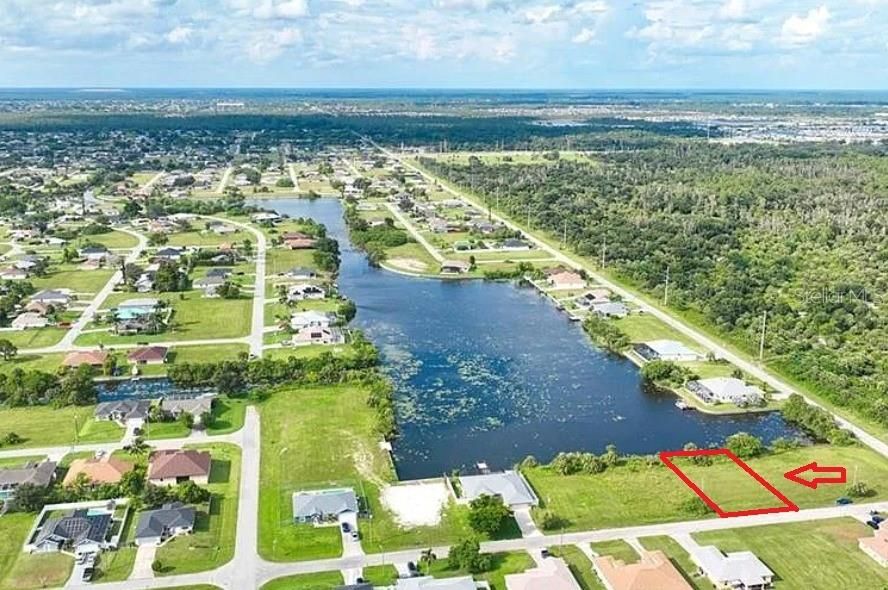 На продажу: $89,990 (0.24 acres)