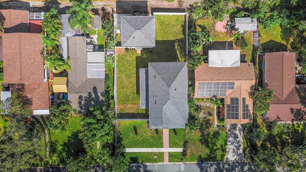 Activo con contrato: $1,725,000 (5 camas, 3 baños, 3460 Pies cuadrados)