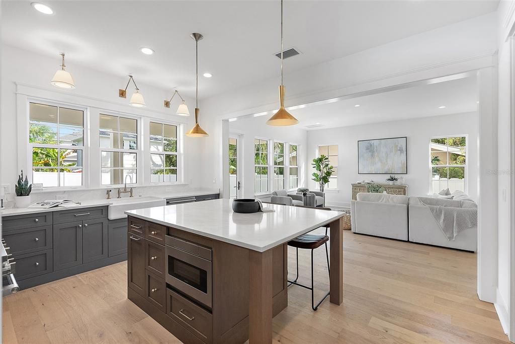 Activo con contrato: $1,725,000 (5 camas, 3 baños, 3460 Pies cuadrados)