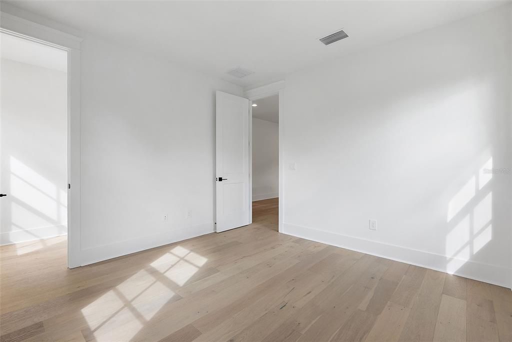 Activo con contrato: $1,725,000 (5 camas, 3 baños, 3460 Pies cuadrados)