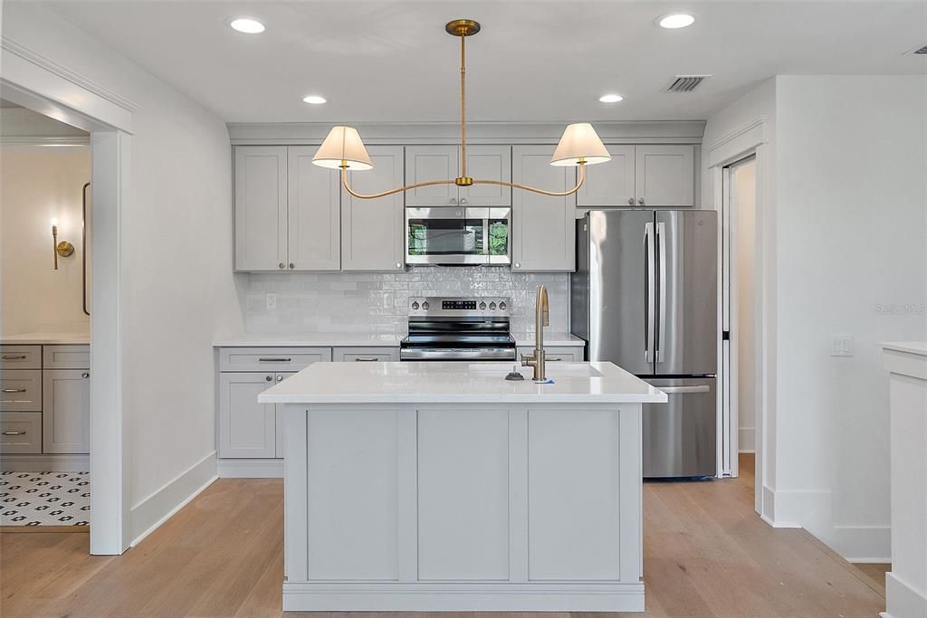 Activo con contrato: $1,725,000 (5 camas, 3 baños, 3460 Pies cuadrados)