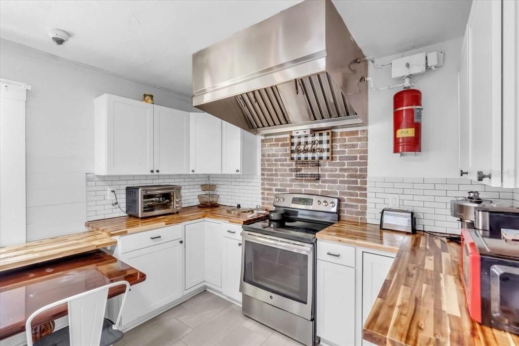 待售: $1,300,000 (15 贝兹, 5 浴室, 6901 平方英尺)