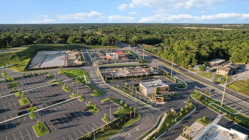 合同活跃: $313,300 (3 贝兹, 2 浴室, 1955 平方英尺)