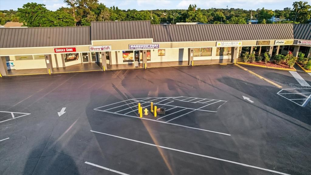 合同活跃: $313,300 (3 贝兹, 2 浴室, 1955 平方英尺)