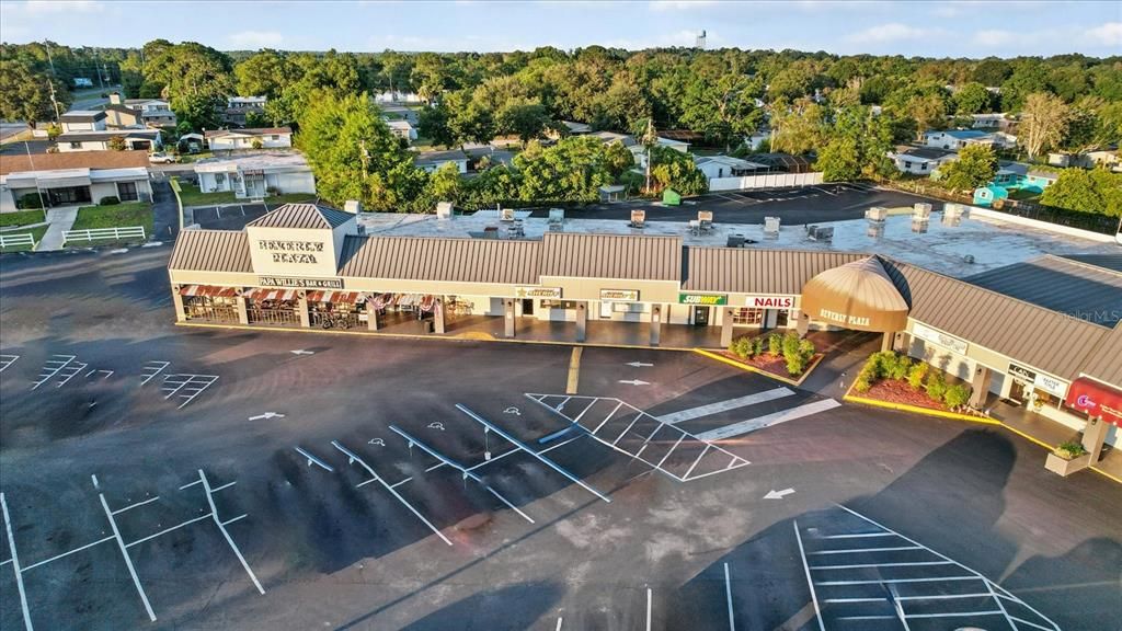 合同活跃: $313,300 (3 贝兹, 2 浴室, 1955 平方英尺)