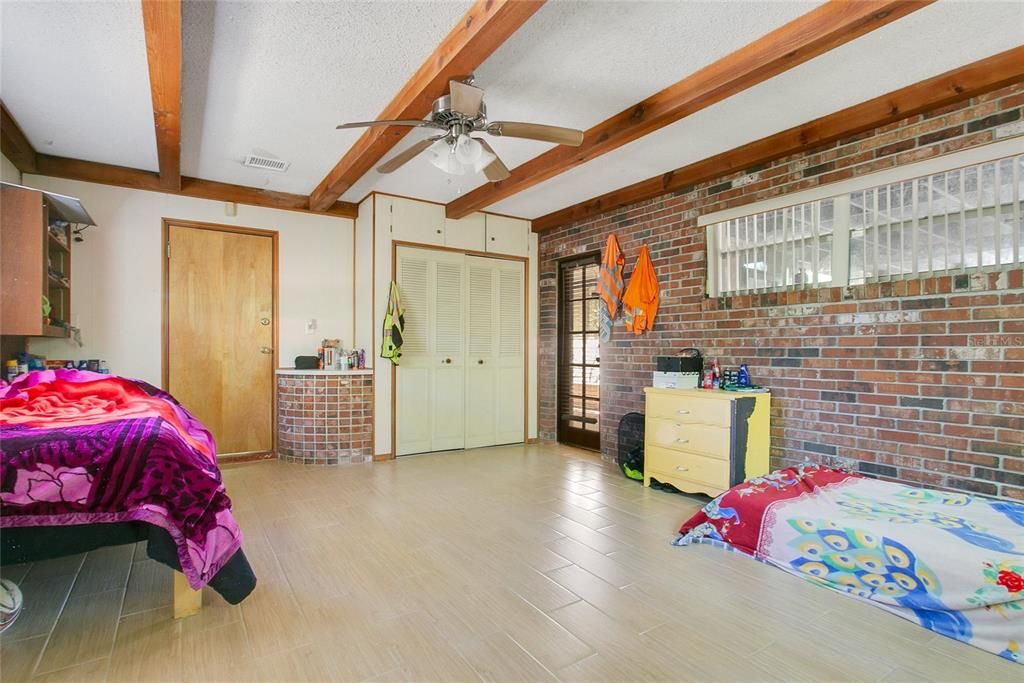 For Sale: $515,000 (4 beds, 2 baths, 1736 Square Feet)