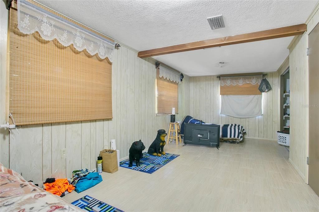 For Sale: $515,000 (4 beds, 2 baths, 1736 Square Feet)