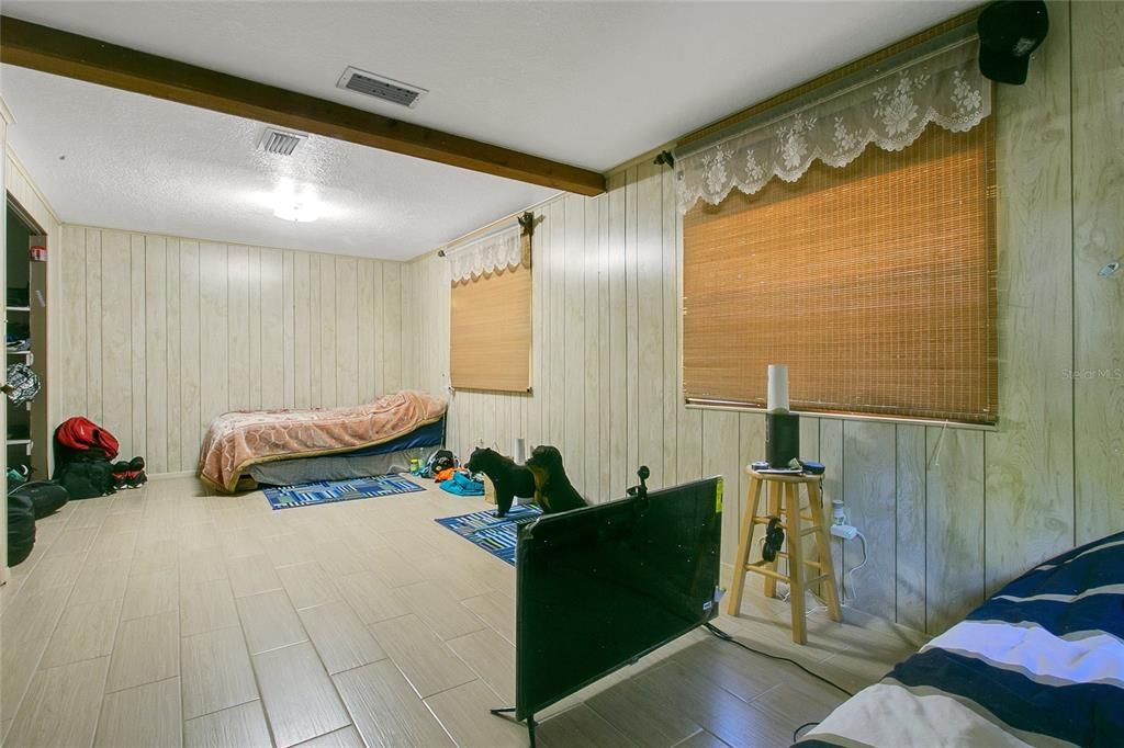 For Sale: $515,000 (4 beds, 2 baths, 1736 Square Feet)