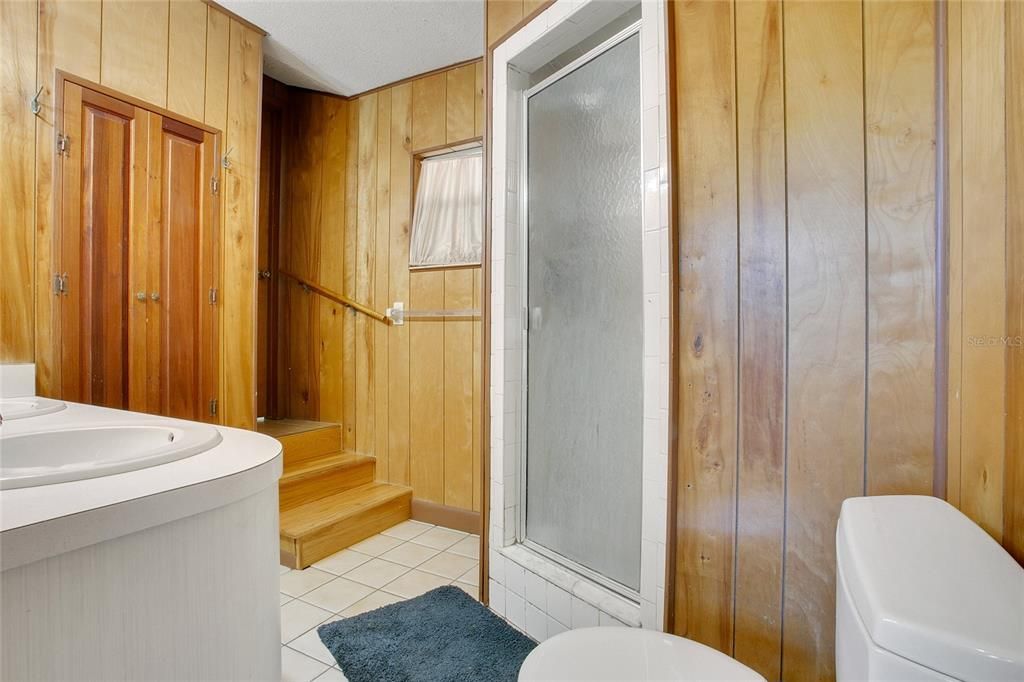 For Sale: $515,000 (4 beds, 2 baths, 1736 Square Feet)