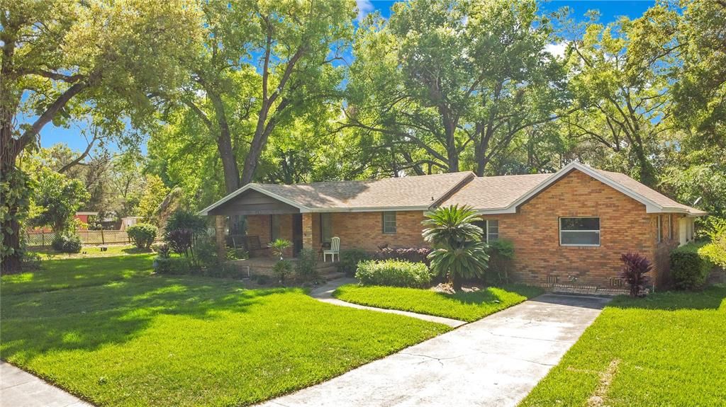 For Sale: $515,000 (4 beds, 2 baths, 1736 Square Feet)