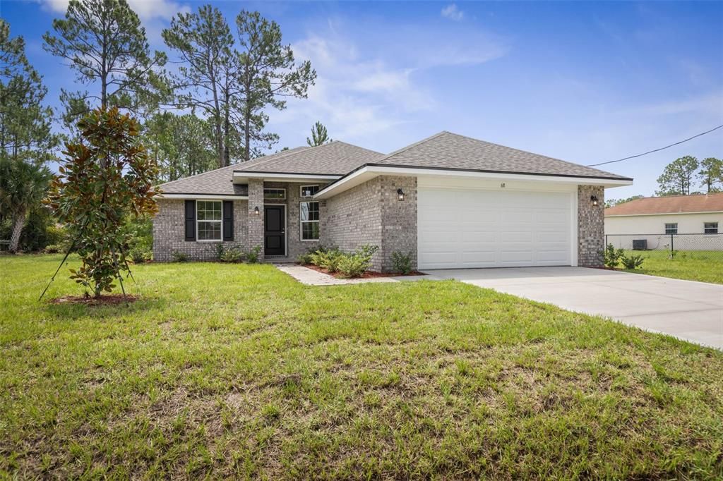 Activo con contrato: $295,000 (3 camas, 2 baños, 1505 Pies cuadrados)