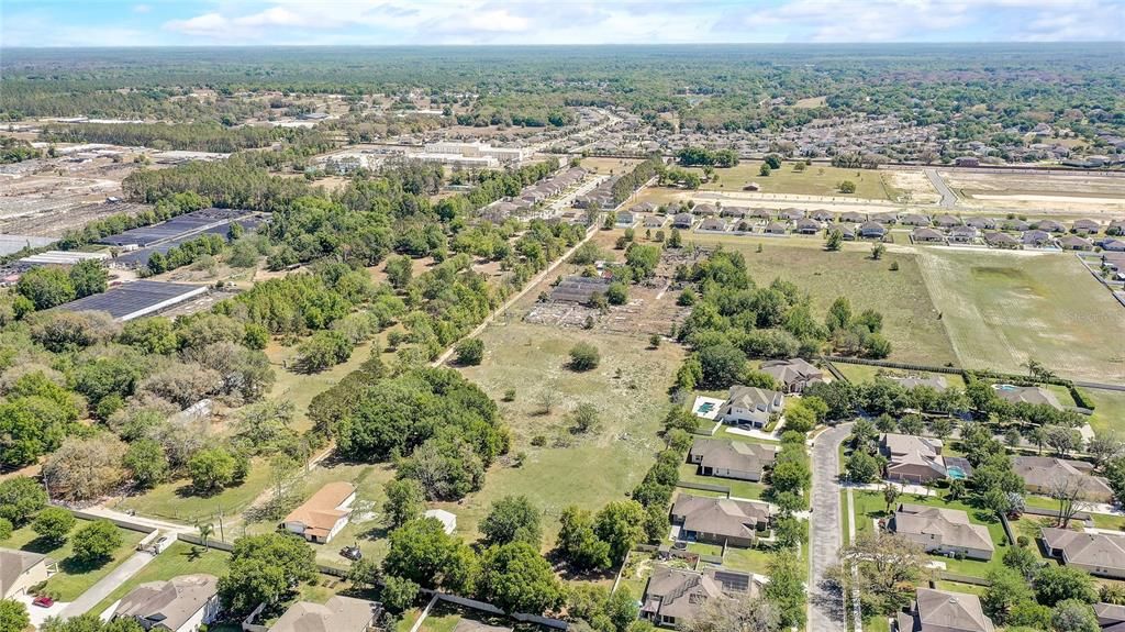 En Venta: $990,000 (4 camas, 2 baños, 2077 Pies cuadrados)