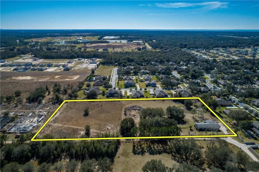 En Venta: $990,000 (4 camas, 2 baños, 2077 Pies cuadrados)