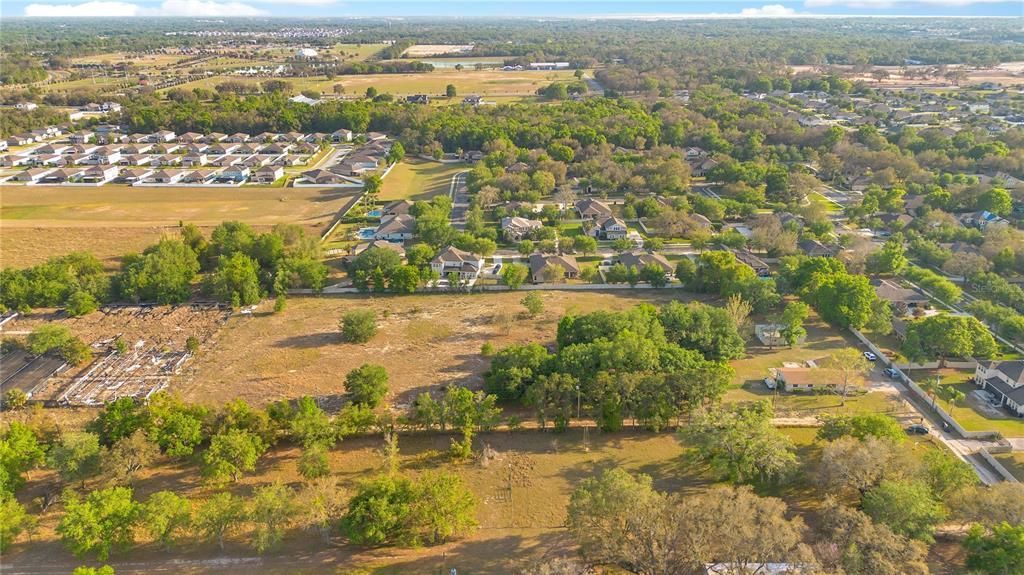 En Venta: $990,000 (4 camas, 2 baños, 2077 Pies cuadrados)