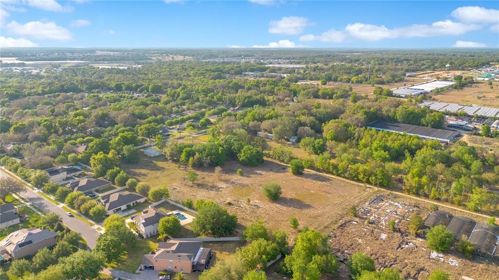 En Venta: $990,000 (4 camas, 2 baños, 2077 Pies cuadrados)