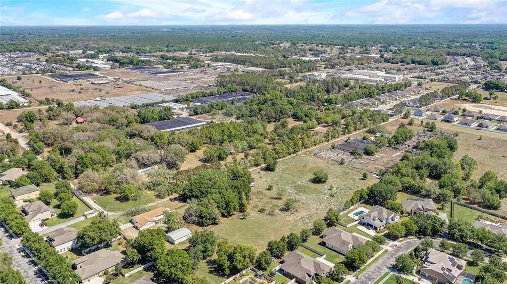 En Venta: $990,000 (4 camas, 2 baños, 2077 Pies cuadrados)