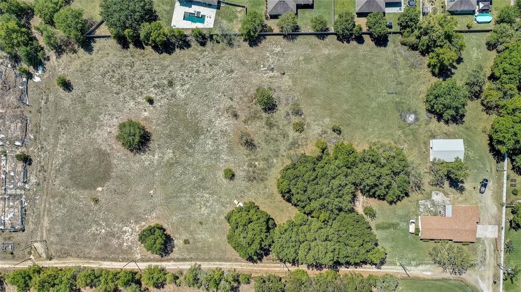 En Venta: $990,000 (4 camas, 2 baños, 2077 Pies cuadrados)