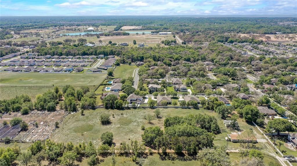 En Venta: $990,000 (4 camas, 2 baños, 2077 Pies cuadrados)