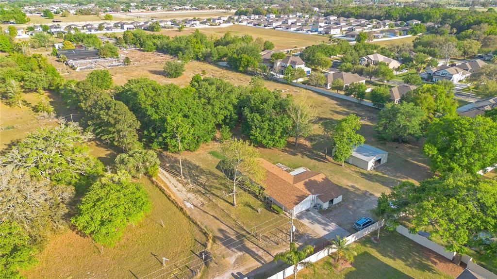 En Venta: $990,000 (4 camas, 2 baños, 2077 Pies cuadrados)