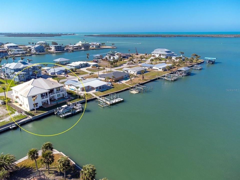 Недавно продано: $3,200,000 (4 спален, 4 ванн, 2929 Квадратных фут)