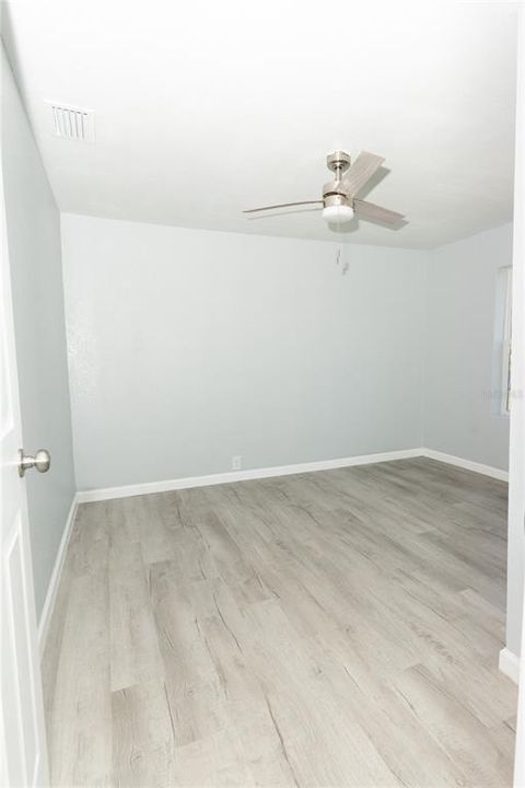 For Sale: $210,000 (3 beds, 2 baths, 1144 Square Feet)