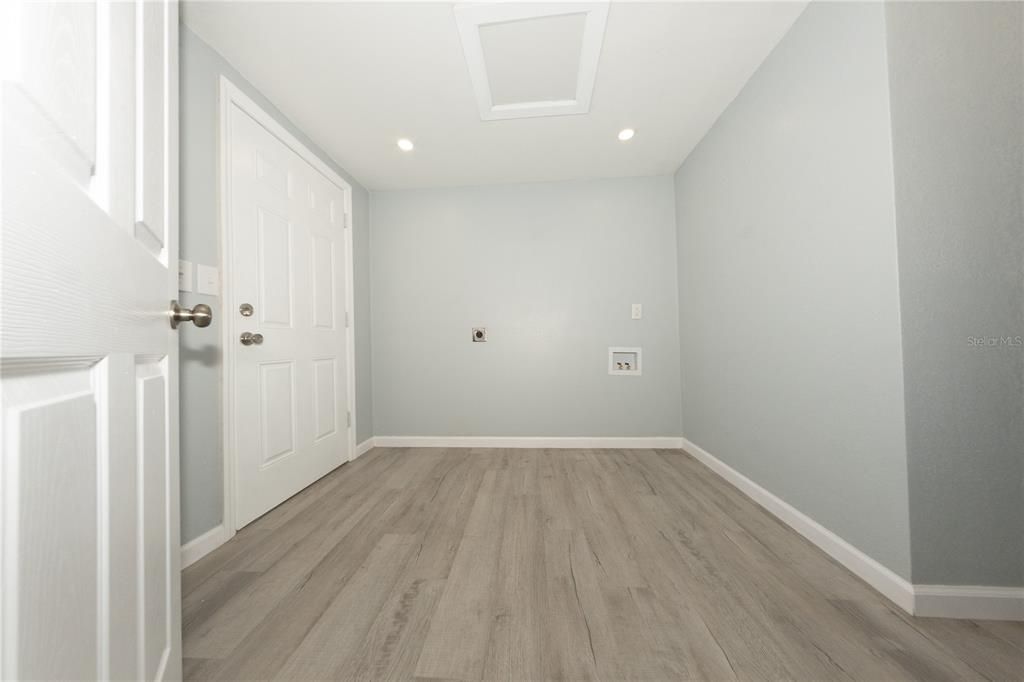 For Sale: $210,000 (3 beds, 2 baths, 1144 Square Feet)