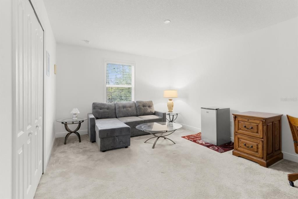 For Sale: $460,000 (4 beds, 2 baths, 3040 Square Feet)