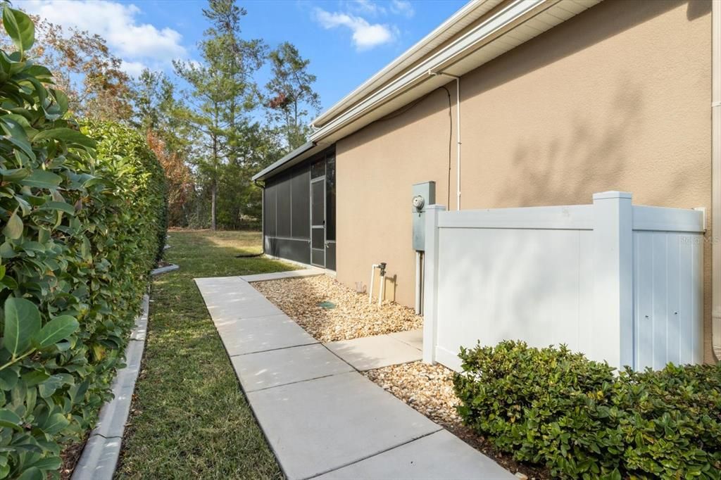For Sale: $460,000 (4 beds, 2 baths, 3040 Square Feet)