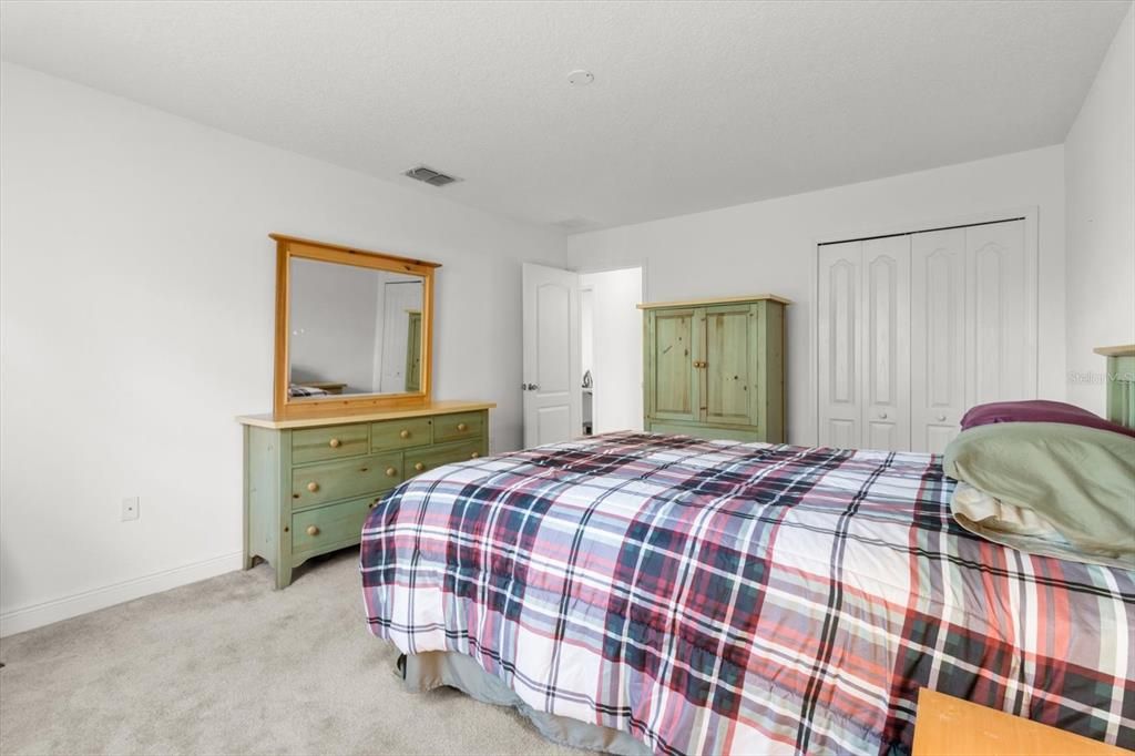 For Sale: $460,000 (4 beds, 2 baths, 3040 Square Feet)