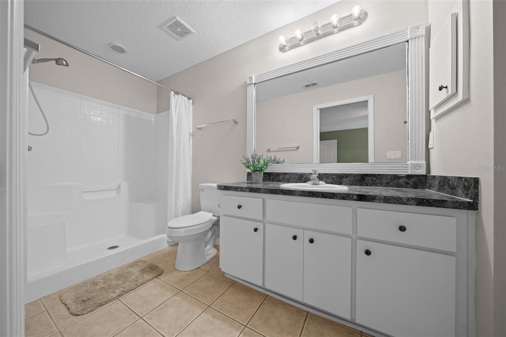 En Venta: $265,000 (3 camas, 2 baños, 1458 Pies cuadrados)