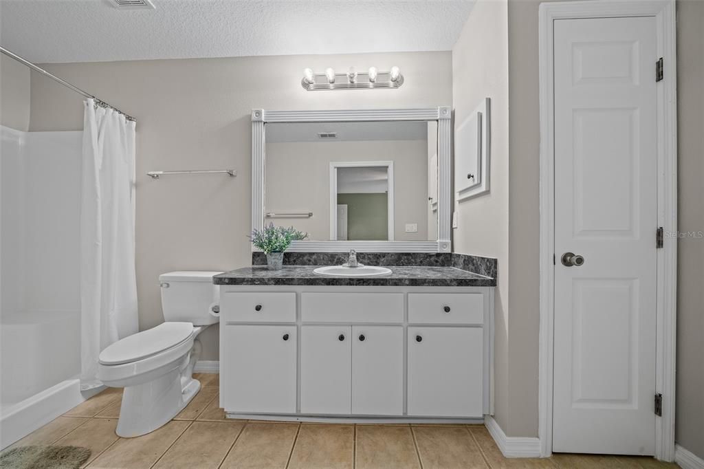 En Venta: $265,000 (3 camas, 2 baños, 1458 Pies cuadrados)