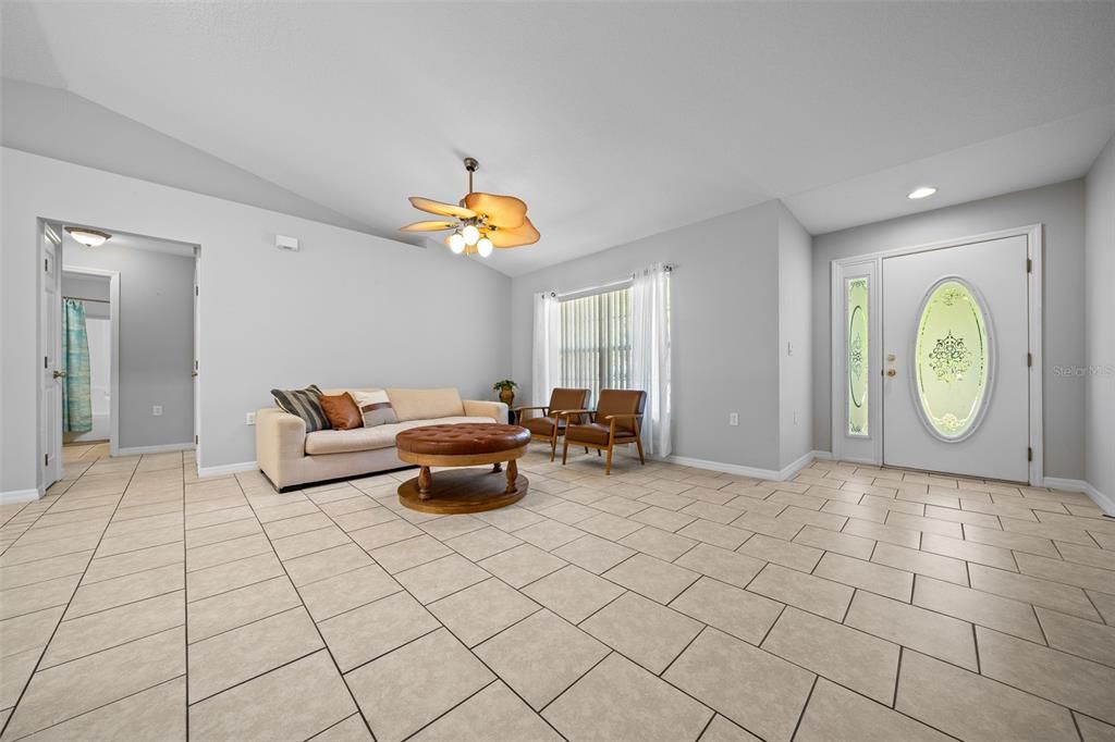 En Venta: $265,000 (3 camas, 2 baños, 1458 Pies cuadrados)