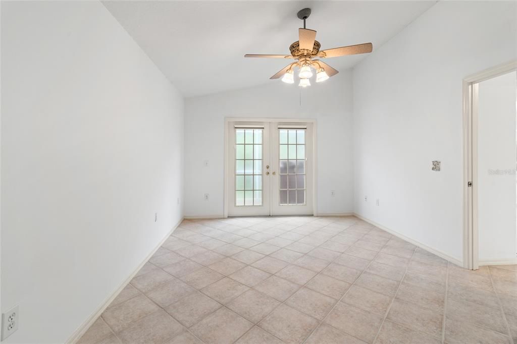 待售: $449,000 (4 贝兹, 2 浴室, 2439 平方英尺)