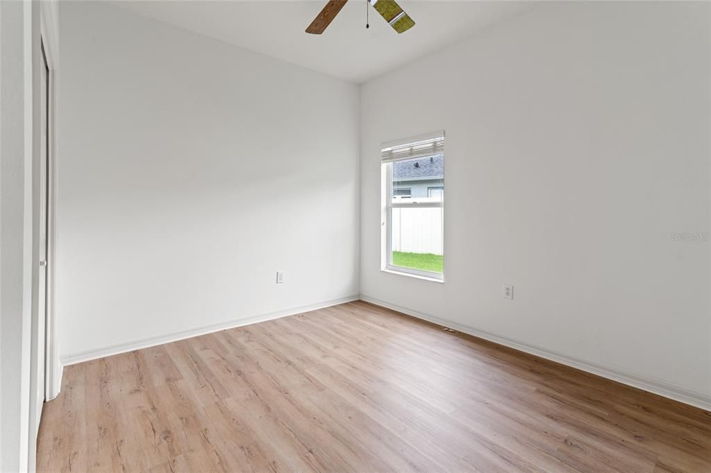 待售: $449,000 (4 贝兹, 2 浴室, 2439 平方英尺)