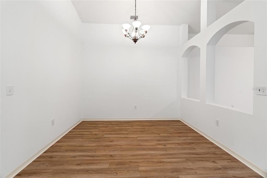 待售: $449,000 (4 贝兹, 2 浴室, 2439 平方英尺)