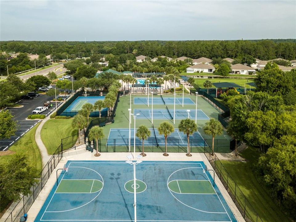 待售: $449,000 (4 贝兹, 2 浴室, 2439 平方英尺)