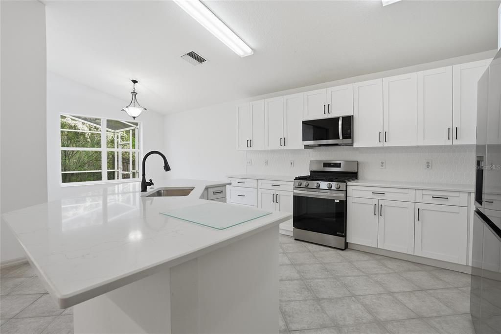 待售: $449,000 (4 贝兹, 2 浴室, 2439 平方英尺)