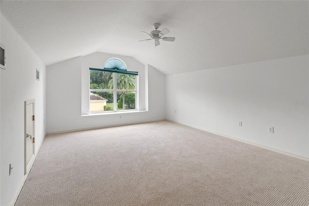 待售: $449,000 (4 贝兹, 2 浴室, 2439 平方英尺)