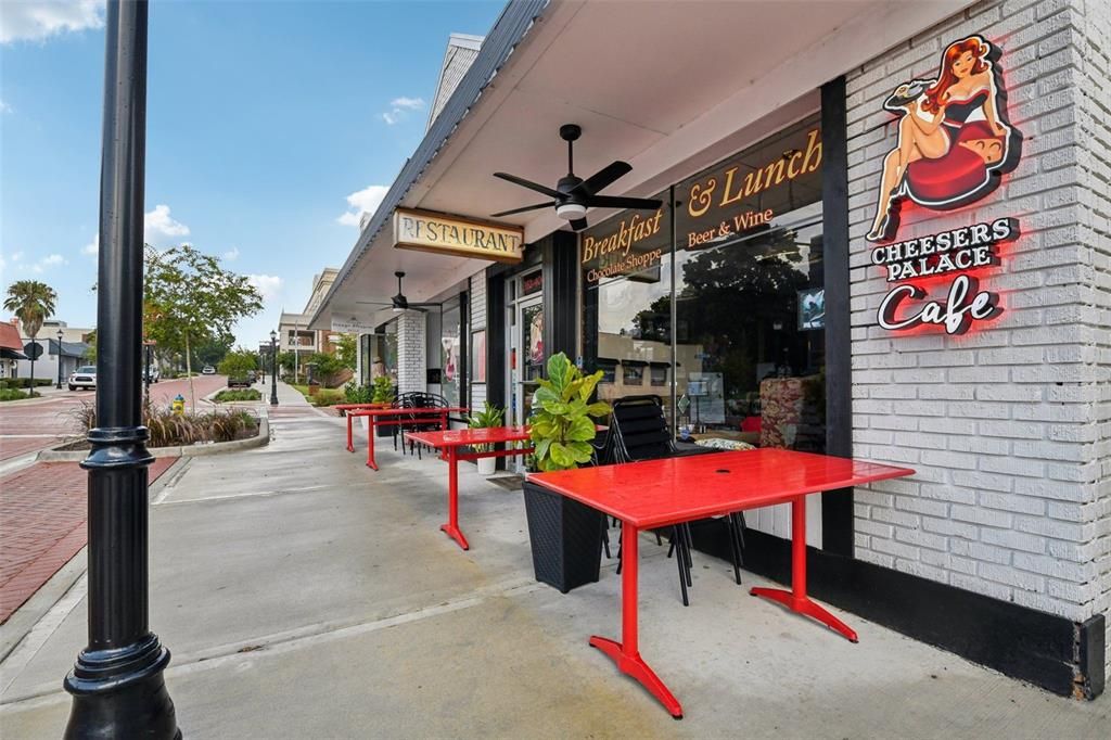 Active With Contract: $825,000 (4 beds, 3 baths, 2593 Square Feet)