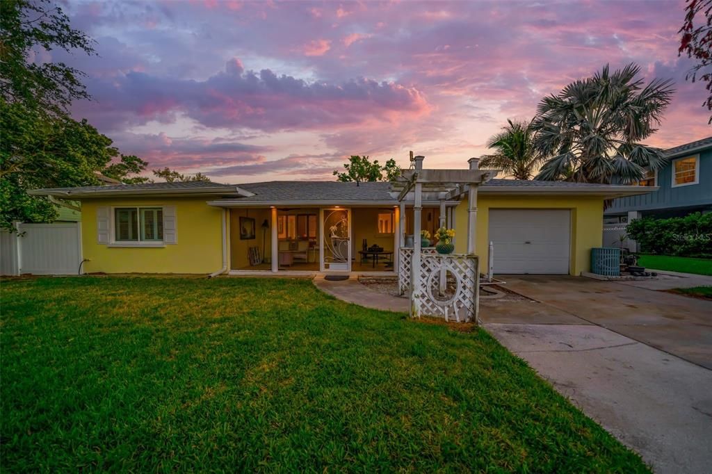 Vendido Recientemente: $469,000 (2 camas, 2 baños, 1529 Pies cuadrados)