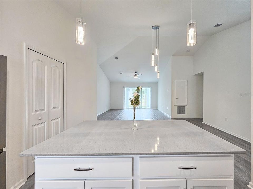 For Sale: $339,900 (3 beds, 2 baths, 1500 Square Feet)