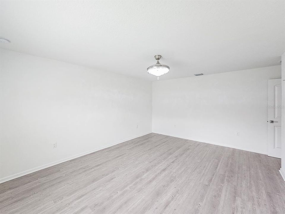 For Sale: $339,900 (3 beds, 2 baths, 1500 Square Feet)