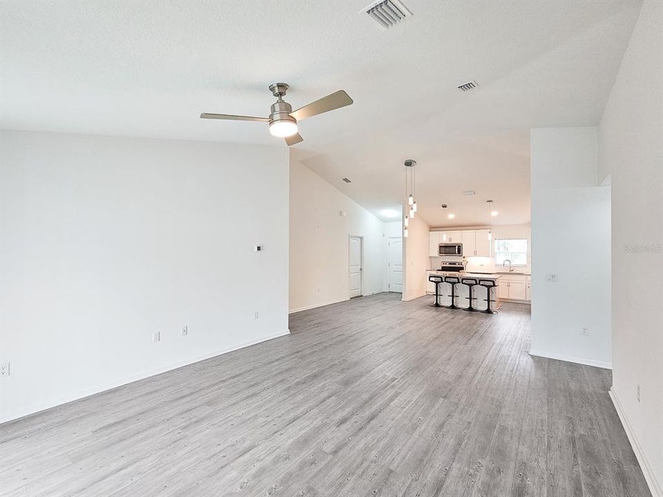 For Sale: $339,900 (3 beds, 2 baths, 1500 Square Feet)