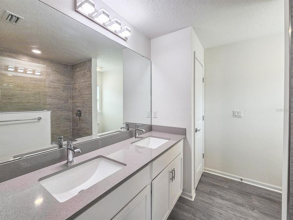 For Sale: $339,900 (3 beds, 2 baths, 1500 Square Feet)