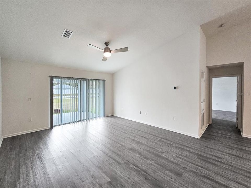 For Sale: $339,900 (3 beds, 2 baths, 1500 Square Feet)