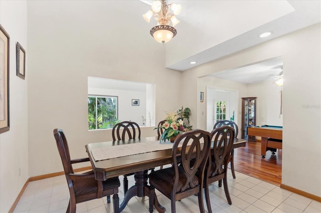 For Sale: $527,000 (4 beds, 3 baths, 3293 Square Feet)