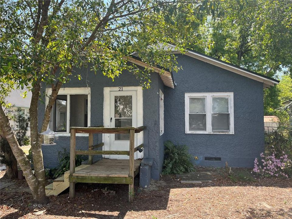 最近租的: $1,120 (2 贝兹, 1 浴室, 875 平方英尺)