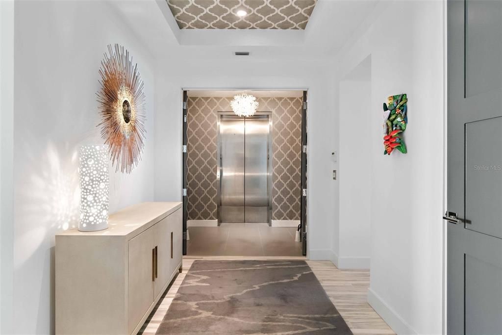 合同活跃: $5,895,000 (3 贝兹, 3 浴室, 3368 平方英尺)