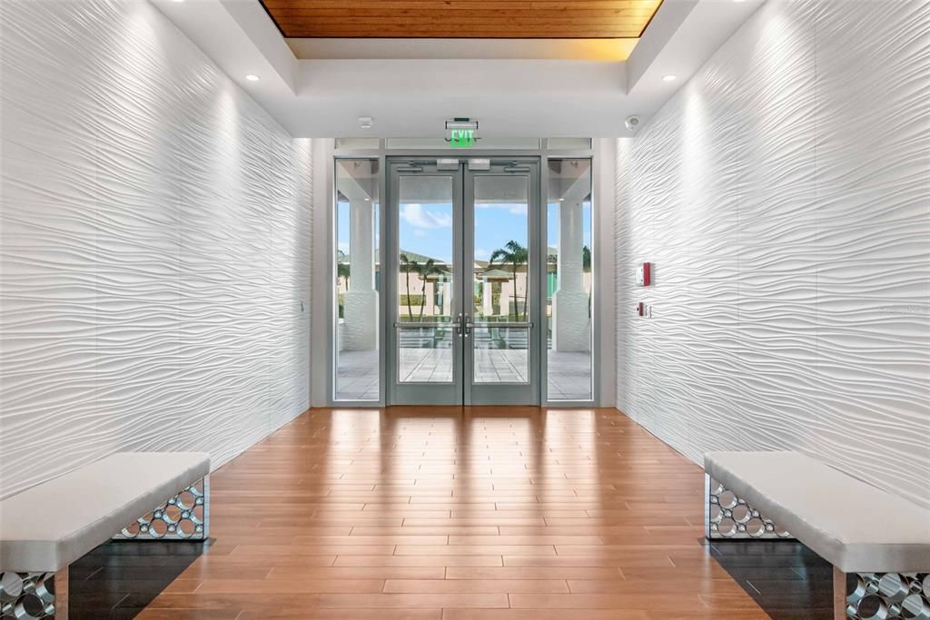 合同活跃: $5,895,000 (3 贝兹, 3 浴室, 3368 平方英尺)