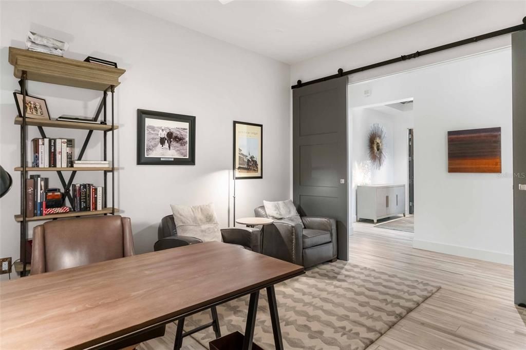 合同活跃: $5,895,000 (3 贝兹, 3 浴室, 3368 平方英尺)